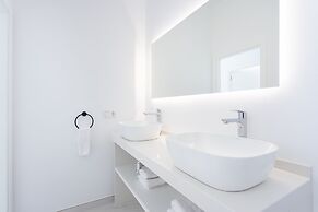 Crystal I Luxury Apartments