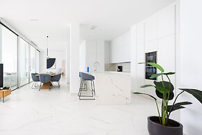 Crystal I Luxury Apartments