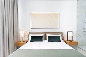 Crystal I Luxury Apartments