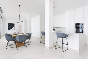 Crystal I Luxury Apartments