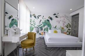 Len's Hotel