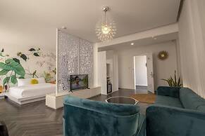 Len's Hotel
