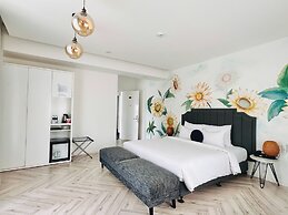 Len's Hotel
