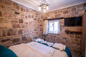Cunda Alesta Otel