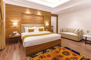 Hotel Thrive, A Tropical Courtyard