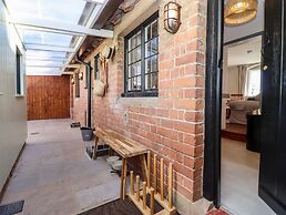 The Alms House West