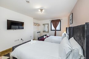Edgware Hub