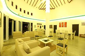 Kay Jay Beach House - Pasikudha