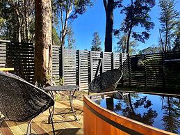 Calma Cabins