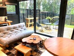 Calma Cabins