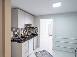 The Red Tent Loft Suites