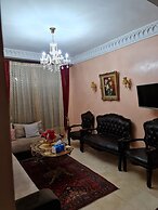 1 Bed Flat - Sleeps 2 - Parking - Wifi