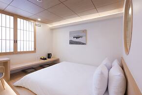 HOTEL YUSURIM