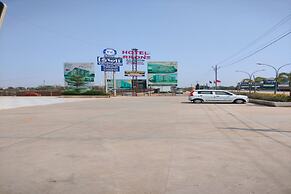 Hotel R R One