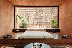 Further Hotel