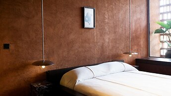 Further Hotel