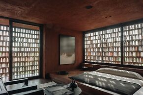 Further Hotel