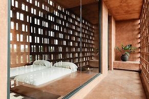 Further Hotel