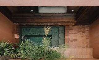 Further Hotel