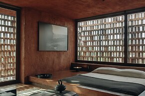 Further Hotel