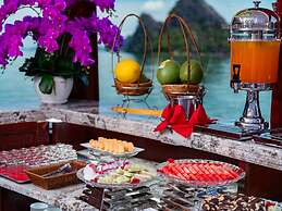 Halong Diamond Cruises