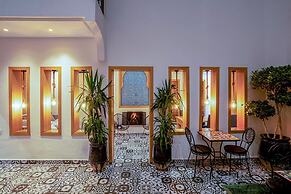 Maison Solaneos