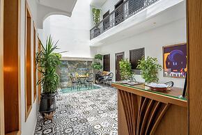 Maison Solaneos