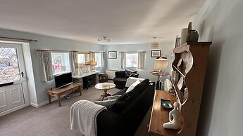 Welcoming 2 Bed Charming Self Catering Cottage
