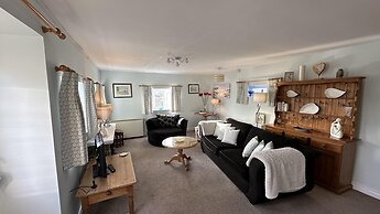 Welcoming 2 Bed Charming Self Catering Cottage