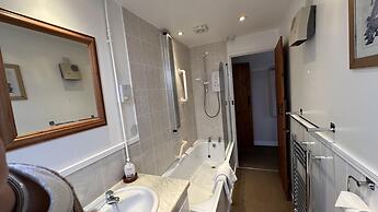 Welcoming 2 Bed Charming Self Catering Cottage