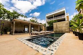 Casa Macarena 3-BR
