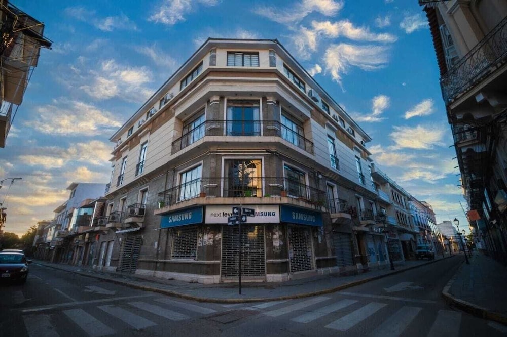 HOTEL DE SOL