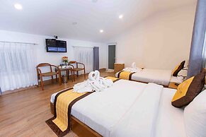 Cherry Luxury Hotel