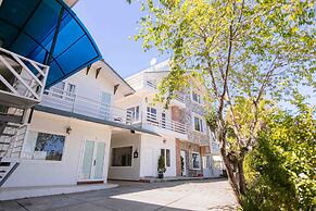 Cherry Luxury Hotel