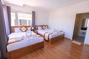 Cherry Luxury Hotel