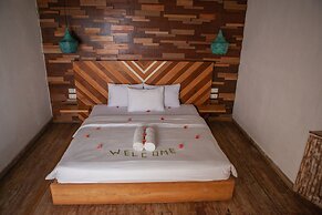 CAMILLA RESORT