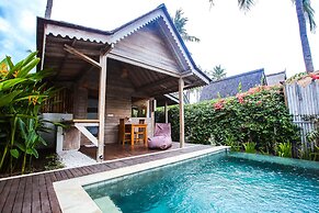 CAMILLA RESORT