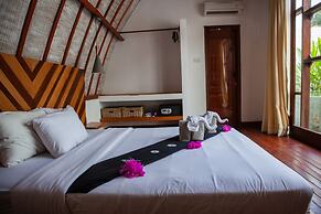 CAMILLA RESORT