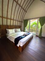 CAMILLA RESORT