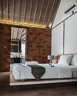 CAMILLA RESORT