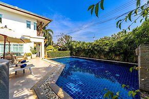 3 Bed Pool Villa in Great Location - STV