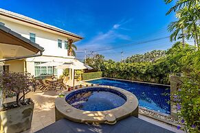 3 Bed Pool Villa in Great Location - STV