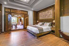 Huts Rock Ubud