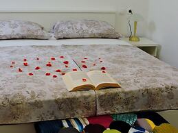 Luxury Beachfront Apartment, Sea Pearl