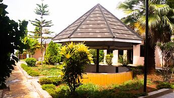 Distinction Gardens