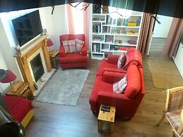 House - Sleeps 2, pet Friendly & Free Parking
