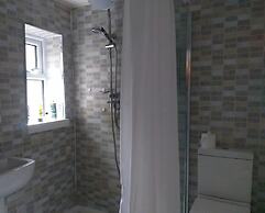 House - Sleeps 2, pet Friendly & Free Parking