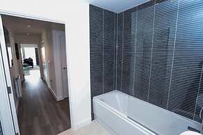 Immaculate 2-bed Apartment in London