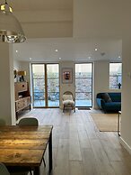 Ideal Bristol Getaway - 3 bed Harbourside Home