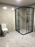Loyal City Hotel